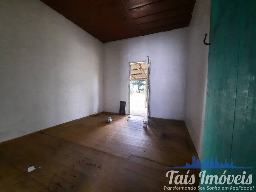 Casa à venda com 2 quartos, 50m² - Foto 4