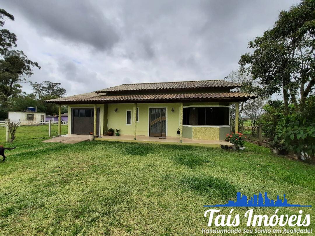 Casa à venda com 2 quartos, 1050m² - Foto 2