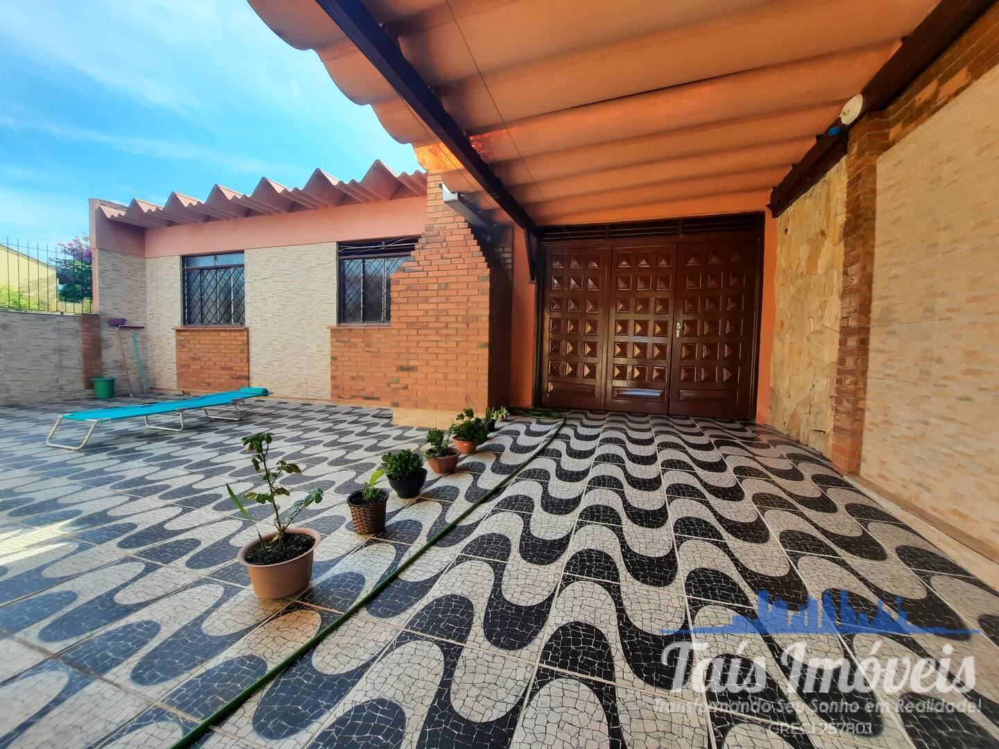 Casa à venda com 3 quartos, 300m² - Foto 2